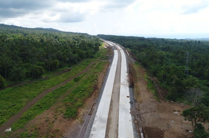 jalan Tol Manado-Bitung 