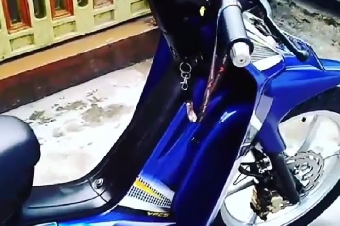 Yamaha F1ZR Dengan Kondisi Mulus