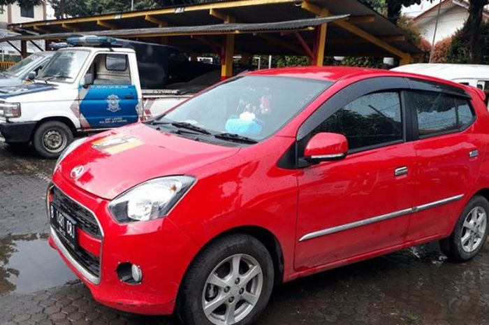 Harga Toyota Ayla 2015 bekas