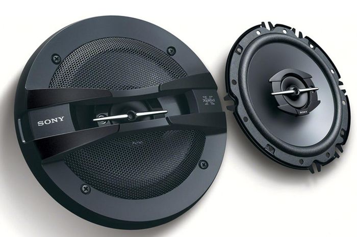 Sony XS-GTF1638 6&amp;quot; 3-Way Coaxial Speakers