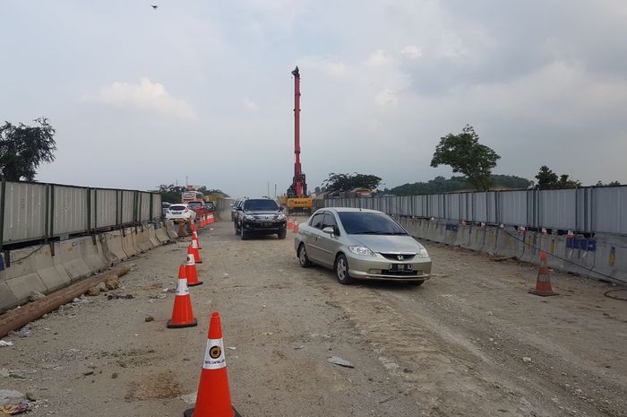 Jasa Marga berlakukan Contraflow dari Km 50 hingga Km 38 arah Jakarta.