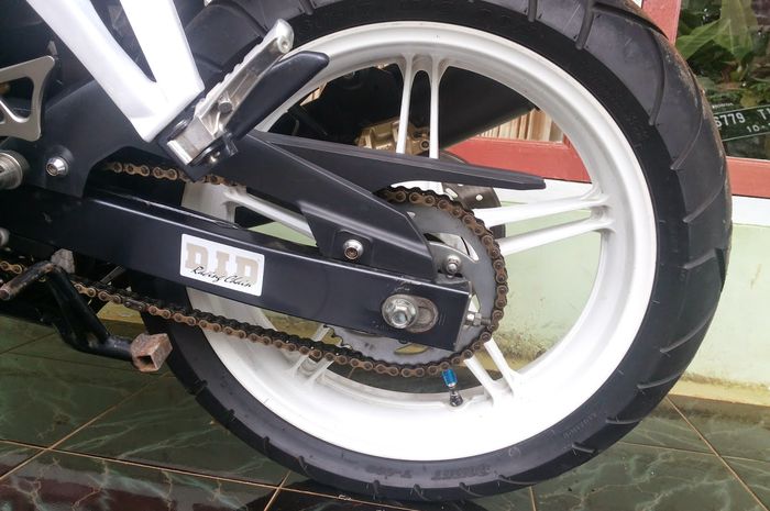 Bahaya pakai ban motor ngedonat 