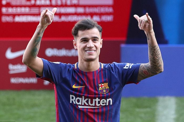 Philippe Coutinho saat diperkenalkan di publik Barcelona