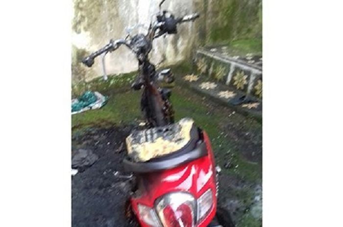 Honda Scoopy yang dibakar pemiliknya sendiri