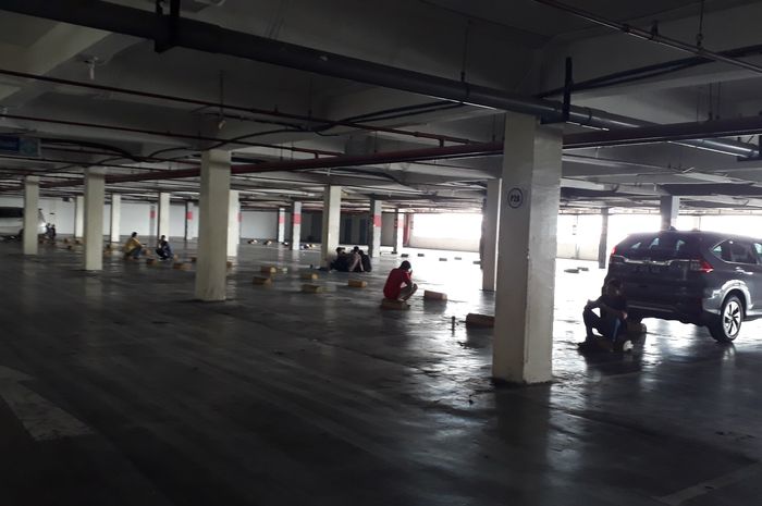 Kantong parkir di Mega Bekasi Hyper Mall