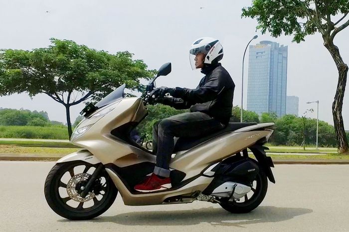 Test Ride Honda PCX 150