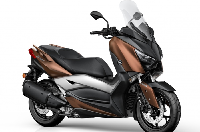 Penampakan depan Yamaha XMAX 250