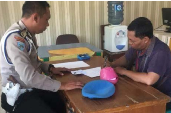 Pemohon SIM disuruh membuat surat pernyataan 