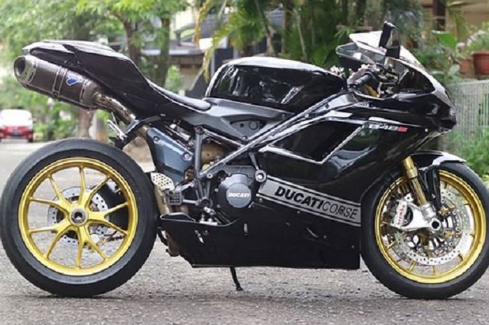 Ducati 848 yang dibawa kabur saat test ride