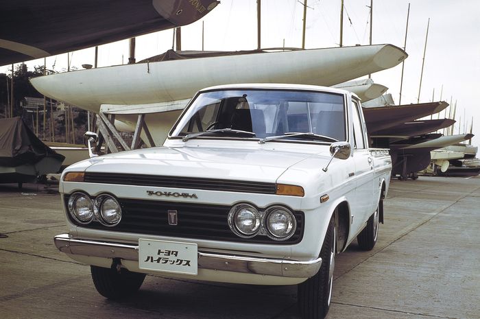 Toyota Hilux generasi pertama (RN10-D) yang diluncurkan 1968