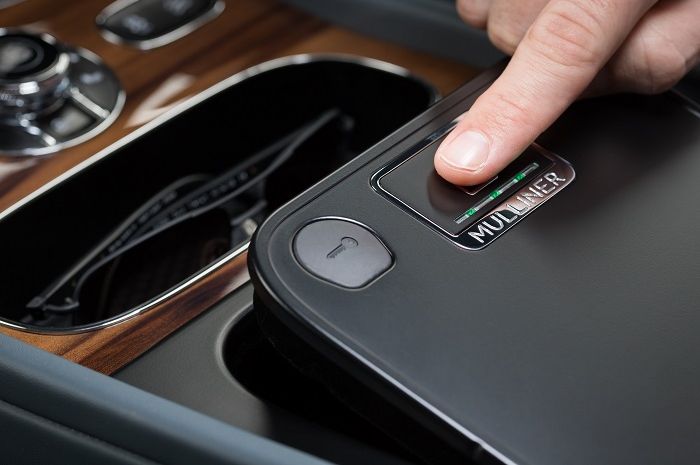 Bentayga Mulliner Biometric Storage 