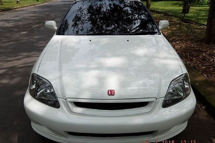 Honda Civic tahun 2000 yang dibanderol Rp 499 juta