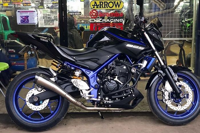 Yamaha MT-25 dengan modifikasi mistis