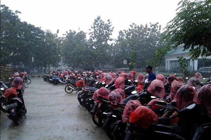 Seorang tukang parkir di Gorontalo