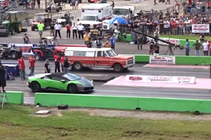 Truk sayur vs Lamborghini di drag race
