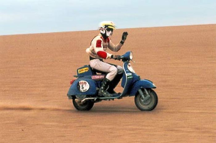 Yvan Tcherniavsky, pereli Vespa di ajang Reli Paris-Dakar 1980