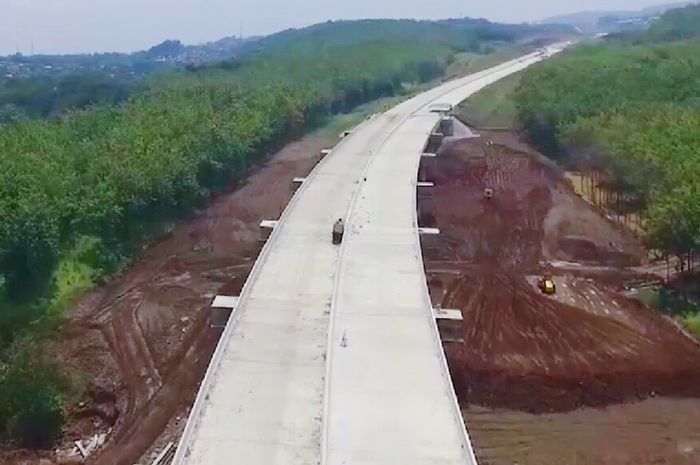 Jalan tol Batang- Semarang