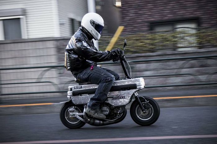 Honda Motocompo engine-swap pakai Kawasaki Ninja 150 RR besutan Motopuci