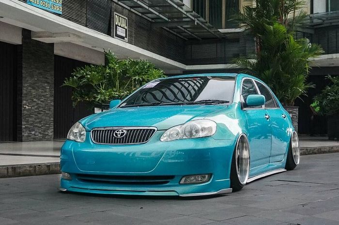 Toyota Corolla Altis 'Blue Goldie'