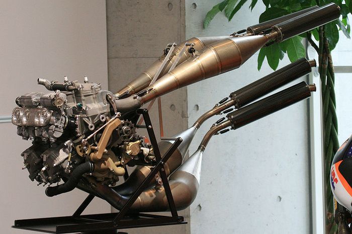 Ilustrasi mesin 2 tak Honda NSR500