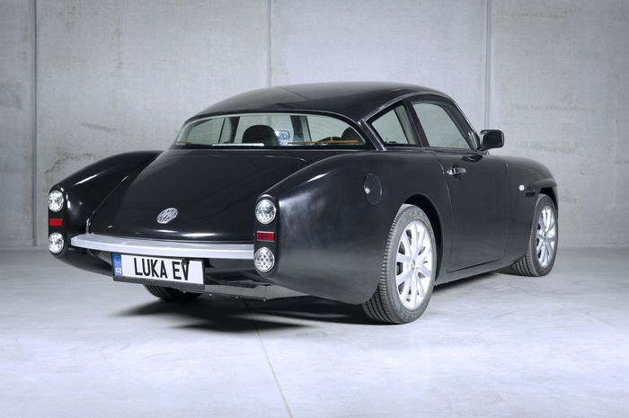 Tampang boleh retro, tapi jelas enggak katro