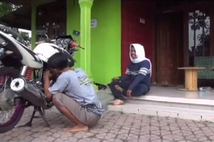 Parodi Bikers Punya Istri Galak