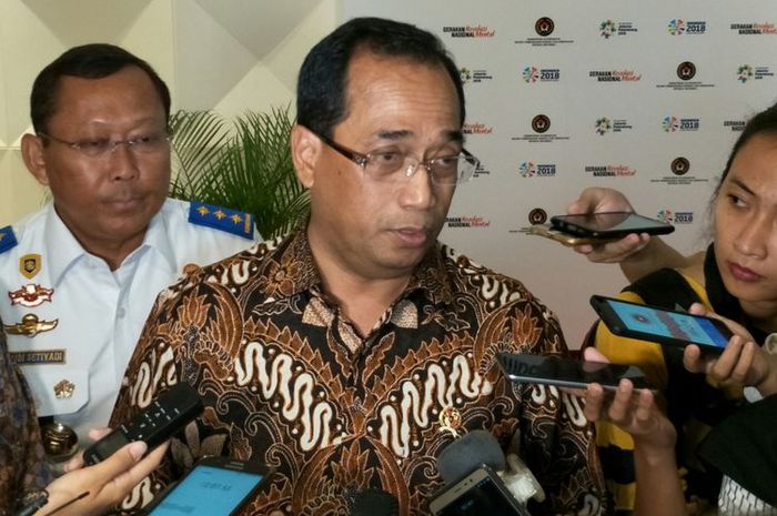 Menteri PErhubungan, Budi Karya Sumadi saat ditemui di Kantor Kementerian Koordinator Bidang Pembangunan Manusia dan Kebudayaan, Jakarta, Rabu (18/4/2018).