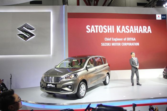Satoshi Kasahara, chief engineer dari Suzuki Ertiga saat mempresentasikan mobilnya