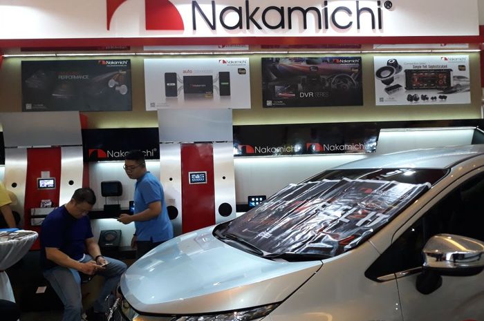 Booth Nakamichi pada pameran otomotif di Kemayoran