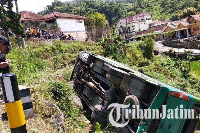 Kecelakaan bus di Magetan, Minggu (22/04/2018)