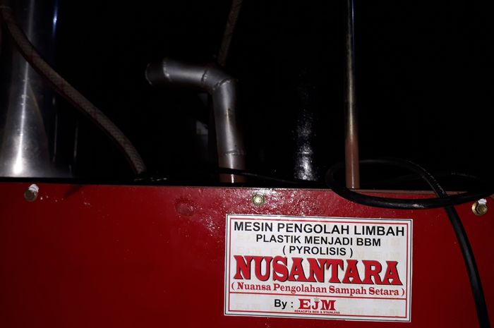 Mesin Pengelolah limbah plastik menjadi BBM NUSANTARA