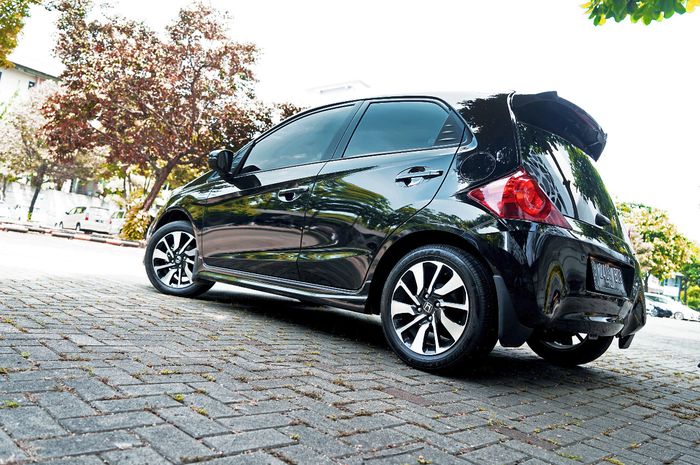 Bagian belakang Honda Brio RS milik Bobby