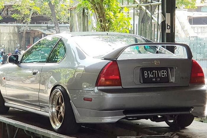 Bukan Civic atau Accord, mobil ini namanya Honda Prelude