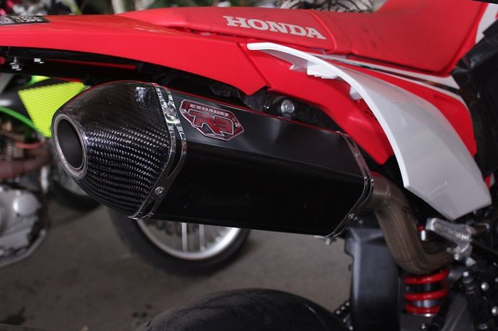Knalpot R9, suara sangar tapi powernya masih terasa kurang maksimal saat kompetisi