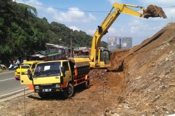 Longsor di Ciloto, Cianjur, beberapa waktu lalu