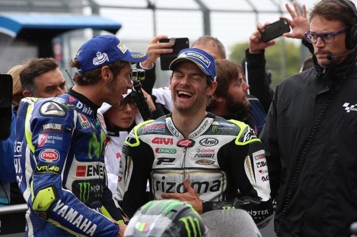 Valentino Rossi dan Cal Crutchlow