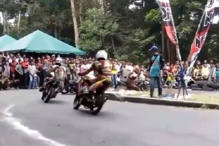 Road race sirkuit pasar senggol