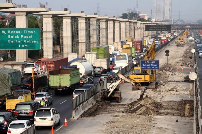 Jalan Tol Layang Jakarta Cikampek II