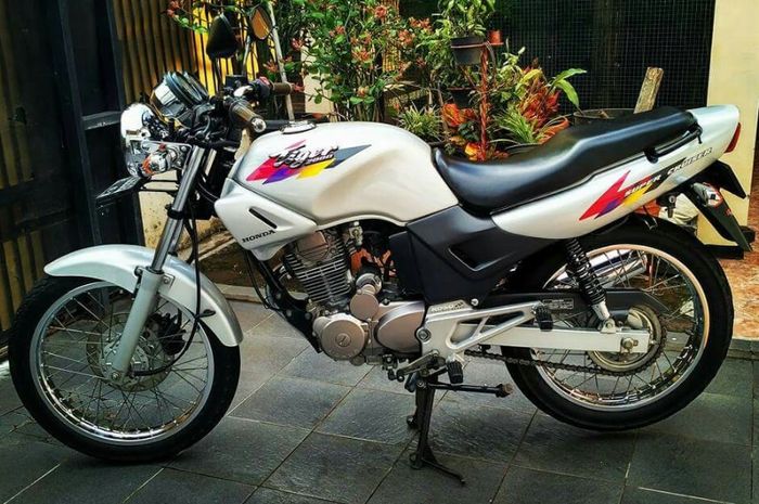 Honda Tiger 2000