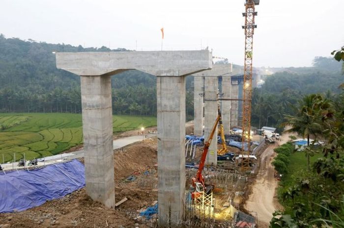 Jembatan Kenteng Salatiga-Kartasura masih dalam pembangunan