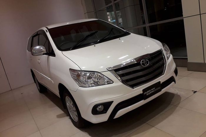 Harga Toyota Kijang Innova 2015 