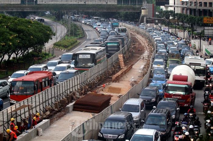 Ilustrasi kemacetan di Jalan Sudirman