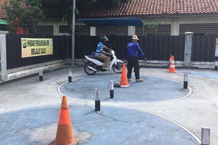 Suasana pelatihan ujian praktek SIM di Polres Metro Bekasi Kota