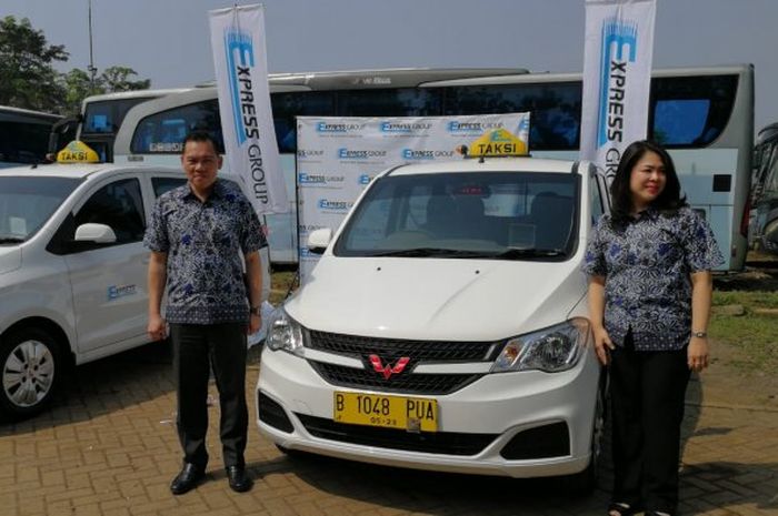 Armada taksi yang melakukan peremajaan dengan menggunakan 150 unit Wuling Confero