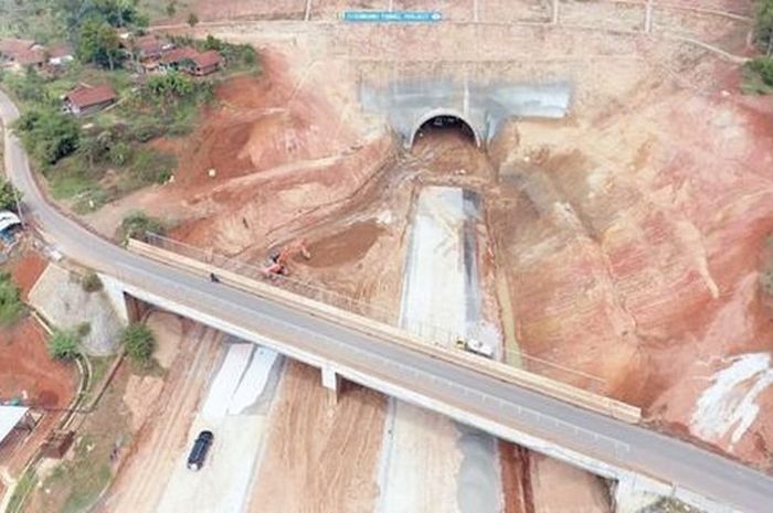 Proyek pembangunan tol Cisumdawu diharapkan selesai tepat waktu tahun 2019