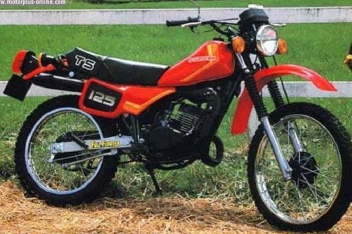 Suzuki TS125 lansiran lawas