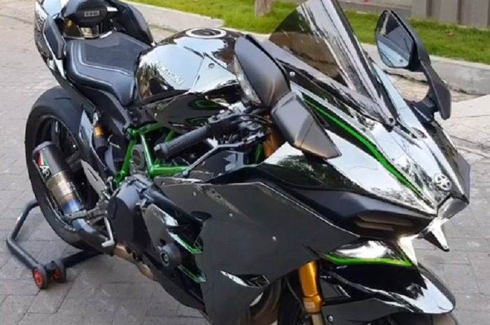 Modifikasi full aksesoris Kawasaki Ninja H2 telan dana Rp 285 juta.