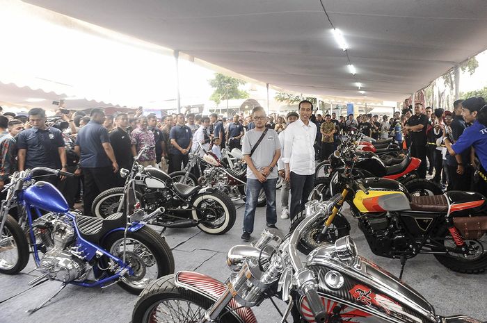 Presiden Jokowi di Otobursa 2018