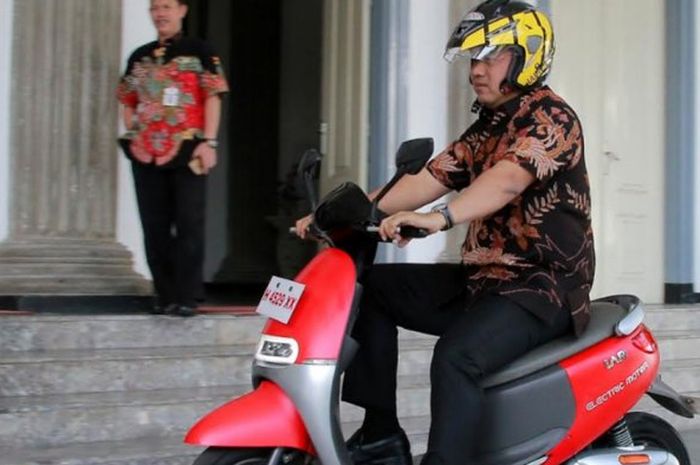 Wali Kota Hendi Perkenalkan Sepeda Motor, Viar Q1