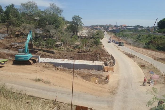 Proyek jalan tol Semarang-Batang